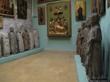 Кафедральный Собор , Чаша Святого Грааля и вид сверху