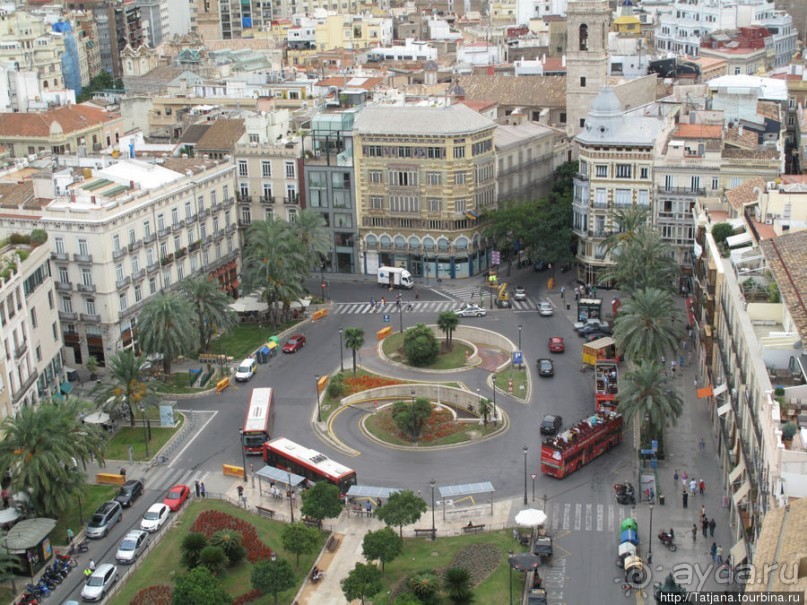 Кафедральный Собор , Чаша Святого Грааля и вид сверху