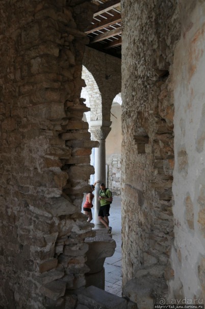 Прекрасная Евфразиева базилика в Хорватии и свет истинный