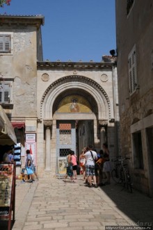 Прекрасная Евфразиева базилика в Хорватии и свет истинный