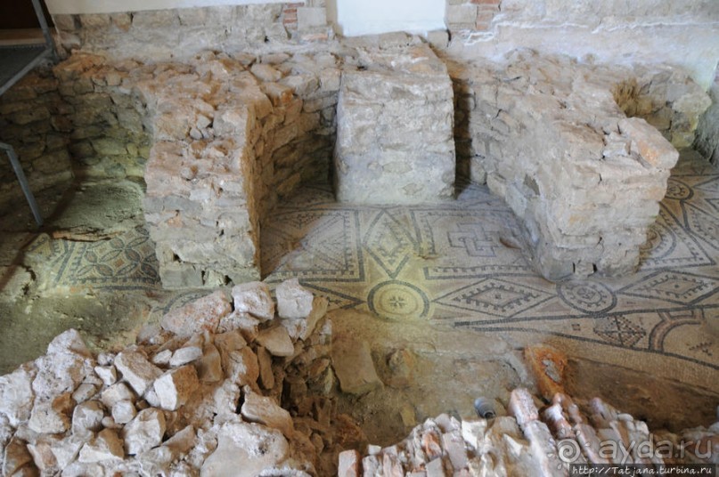 Прекрасная Евфразиева базилика в Хорватии и свет истинный