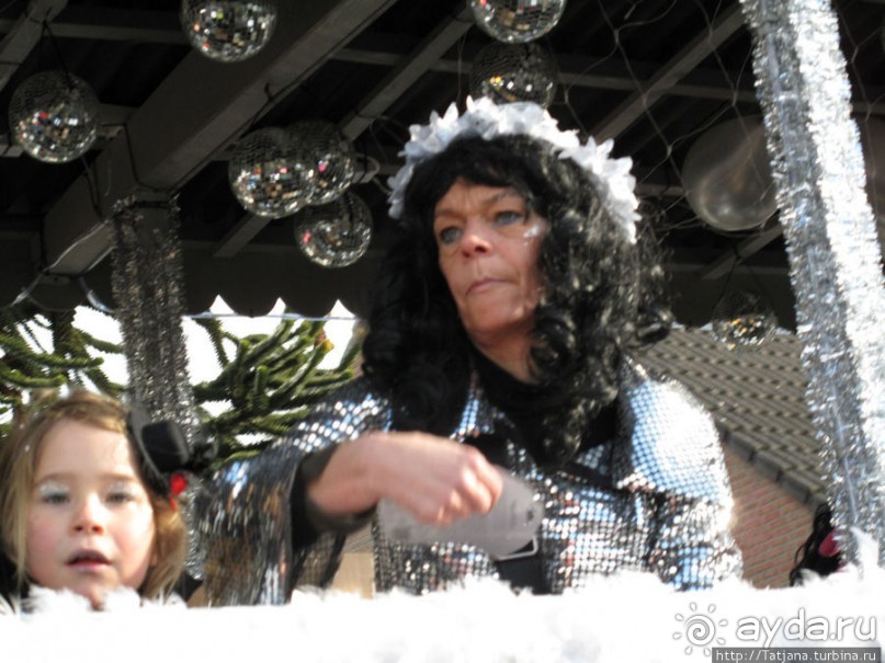 Всматриваясь в лица Карнавала