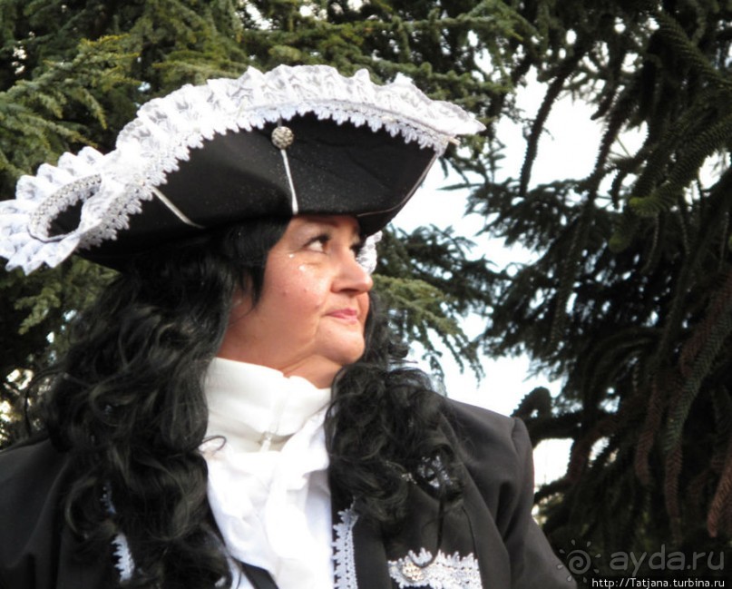 Всматриваясь в лица Карнавала