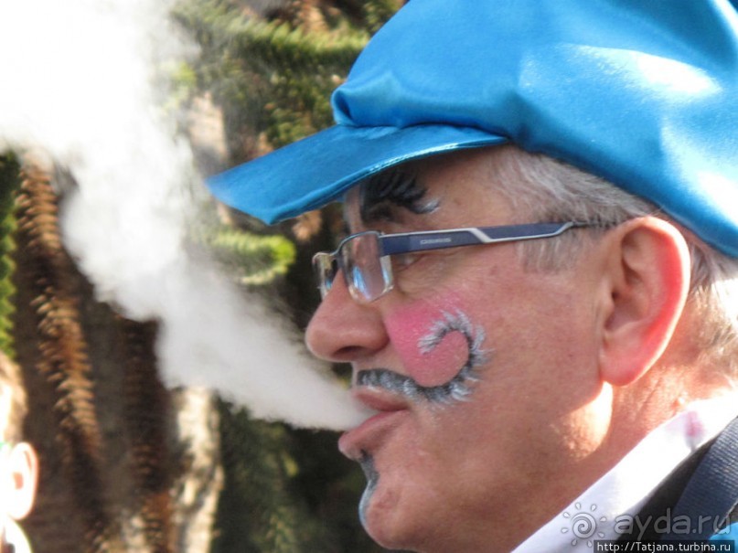 Альбом отзыва "Всматриваясь в лица Карнавала"