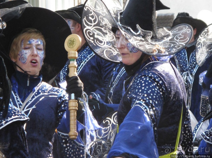 Всматриваясь в лица Карнавала