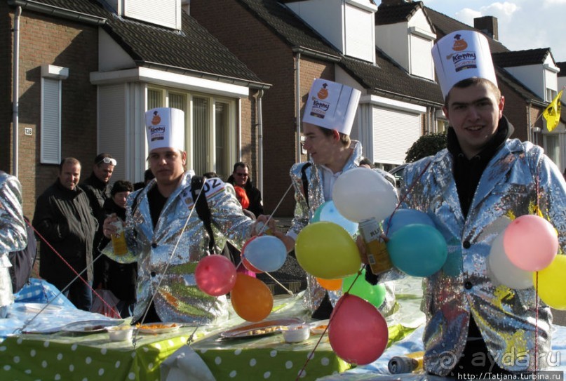 Всматриваясь в лица Карнавала