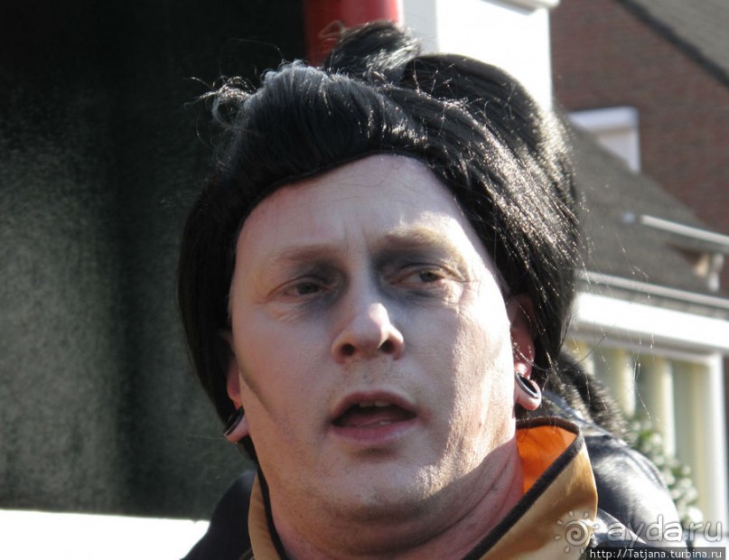 Всматриваясь в лица Карнавала