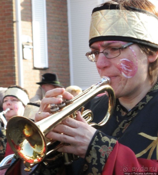 Всматриваясь в лица Карнавала