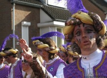 Альбом отзыва "Всматриваясь в лица Карнавала"