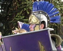 Альбом отзыва "Всматриваясь в лица Карнавала"