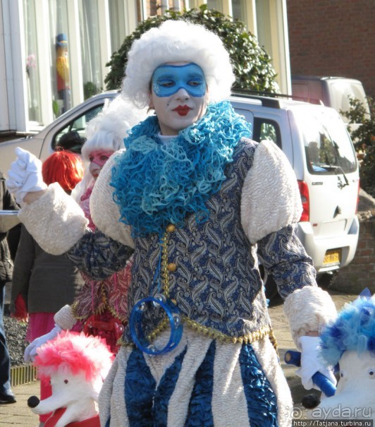 Всматриваясь в лица Карнавала