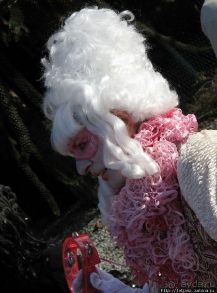 Всматриваясь в лица Карнавала