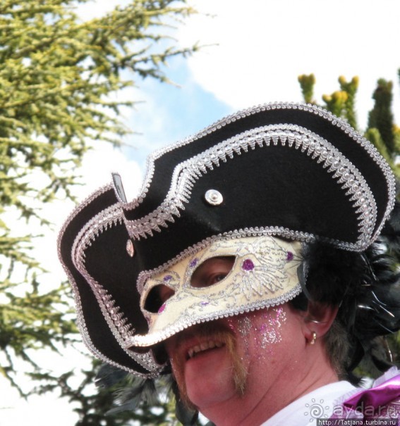 Всматриваясь в лица Карнавала