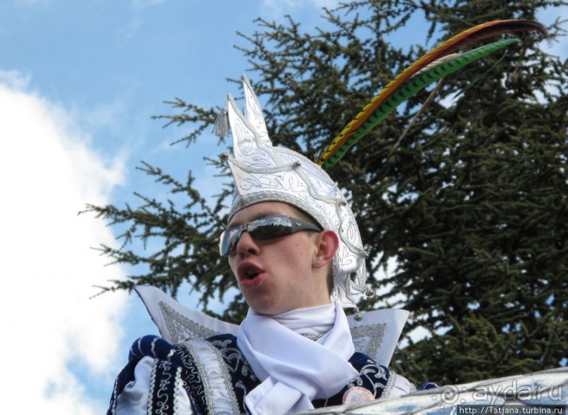 Всматриваясь в лица Карнавала