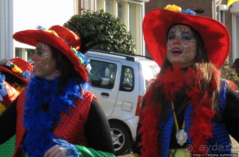 Всматриваясь в лица Карнавала