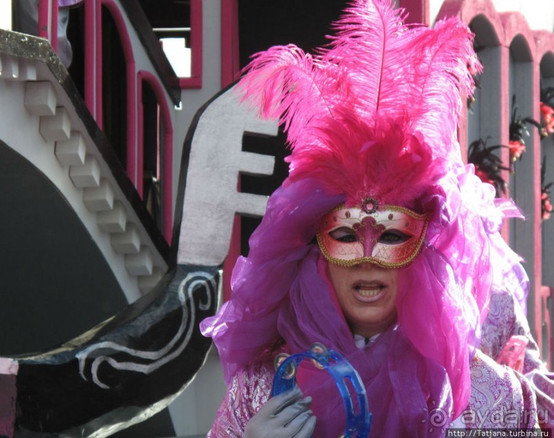 Всматриваясь в лица Карнавала