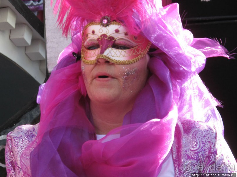 Всматриваясь в лица Карнавала