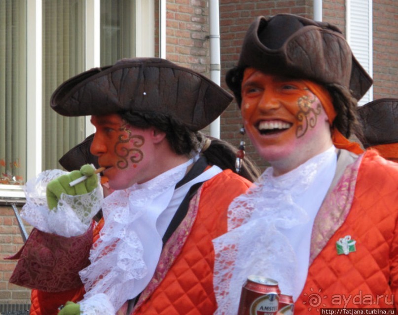 Всматриваясь в лица Карнавала