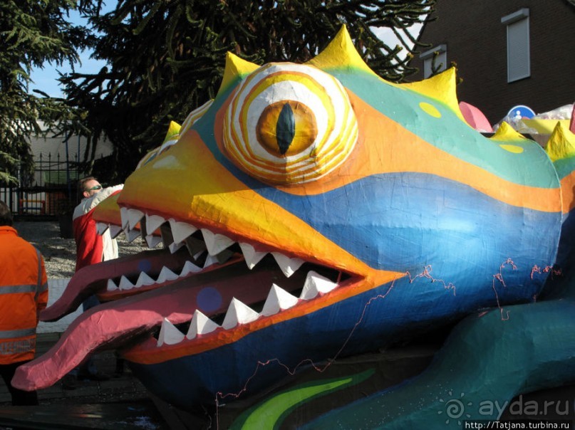 Всматриваясь в лица Карнавала