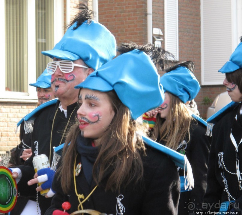 Всматриваясь в лица Карнавала