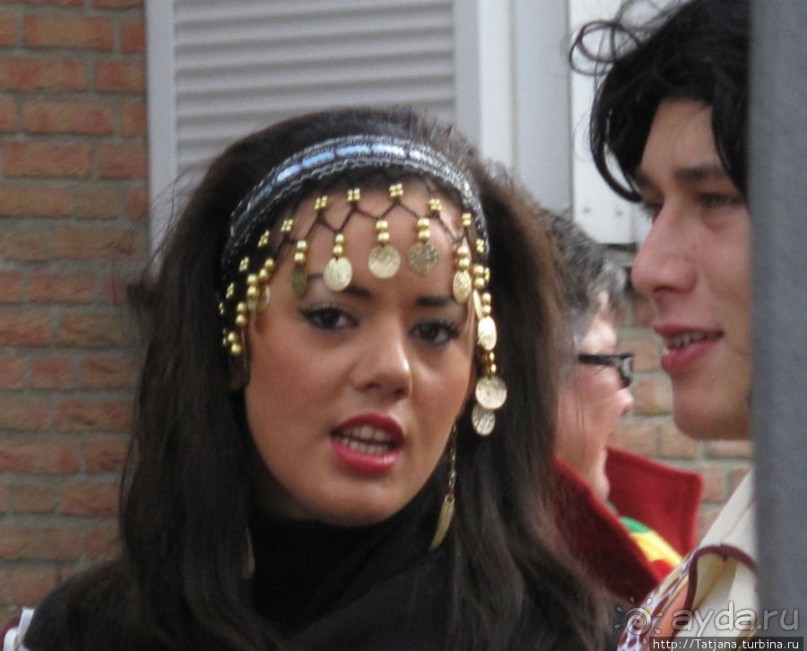 Всматриваясь в лица Карнавала