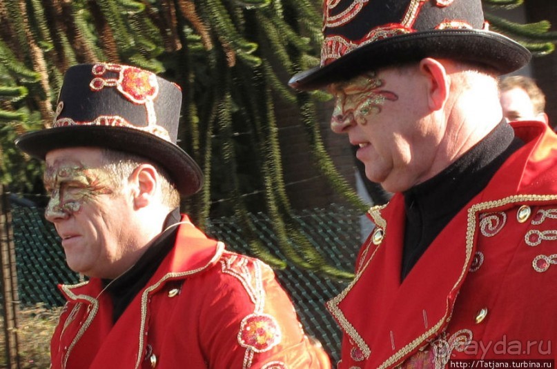 Всматриваясь в лица Карнавала