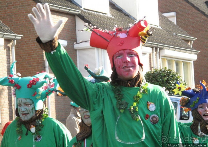 Всматриваясь в лица Карнавала