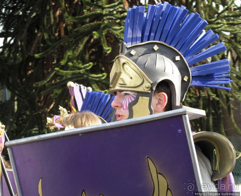 Всматриваясь в лица Карнавала