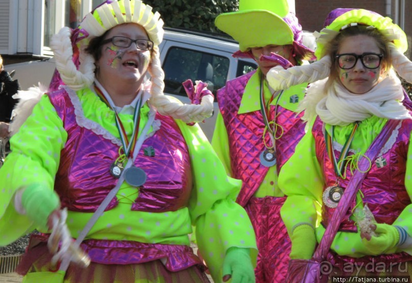 Всматриваясь в лица Карнавала