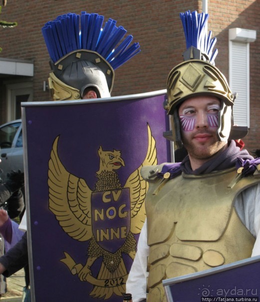 Всматриваясь в лица Карнавала