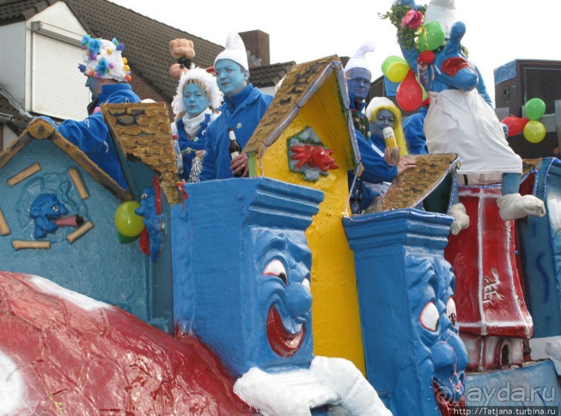 Всматриваясь в лица Карнавала