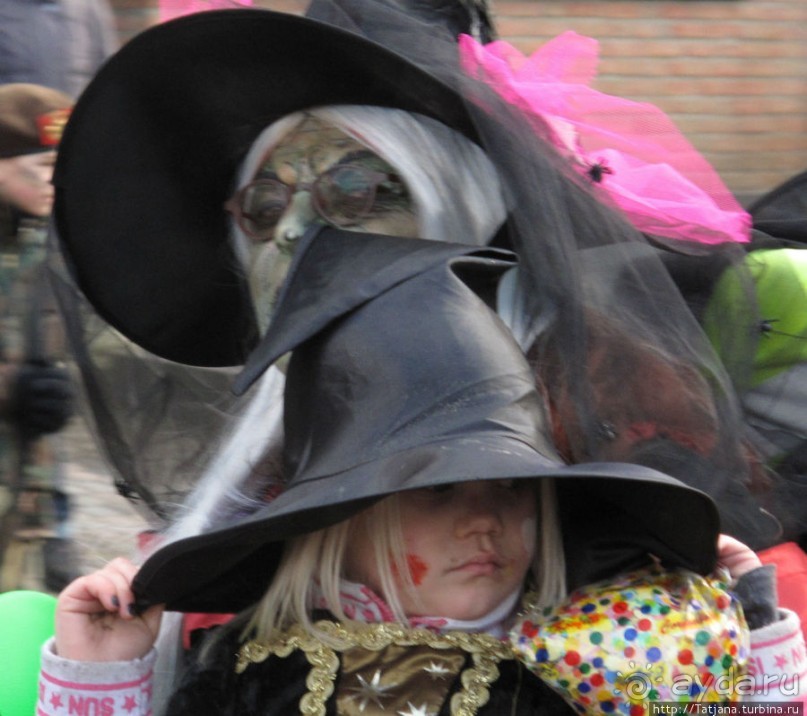 Всматриваясь в лица Карнавала