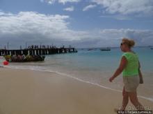 Воскресный рынок, рыба меч и рыбаки деревни Санта-Мария