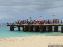 Воскресный рынок, рыба меч и рыбаки деревни Санта-Мария