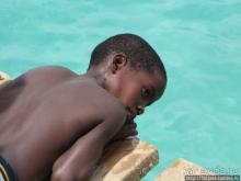 Воскресный рынок, рыба меч и рыбаки деревни Санта-Мария