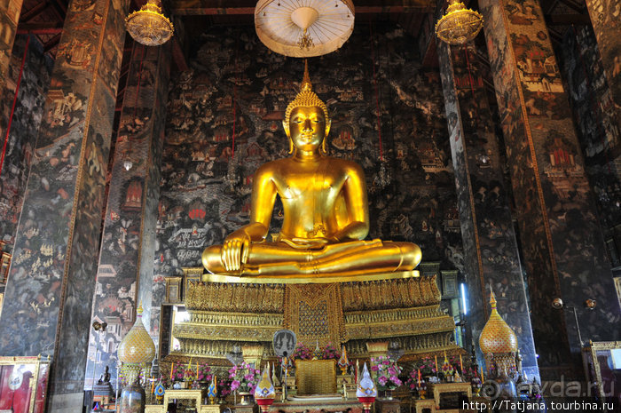 Тук-тук, зима в Бангкоке и Королевский Дворец.