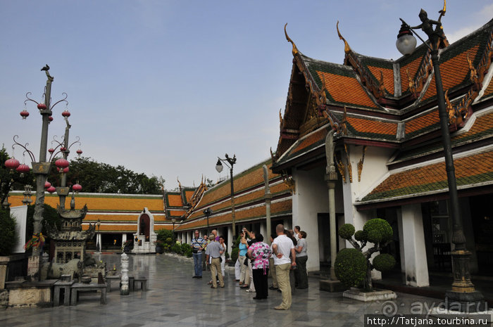Тук-тук, зима в Бангкоке и Королевский Дворец.