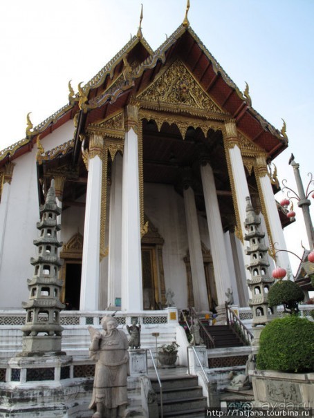 Тук-тук, зима в Бангкоке и Королевский Дворец.