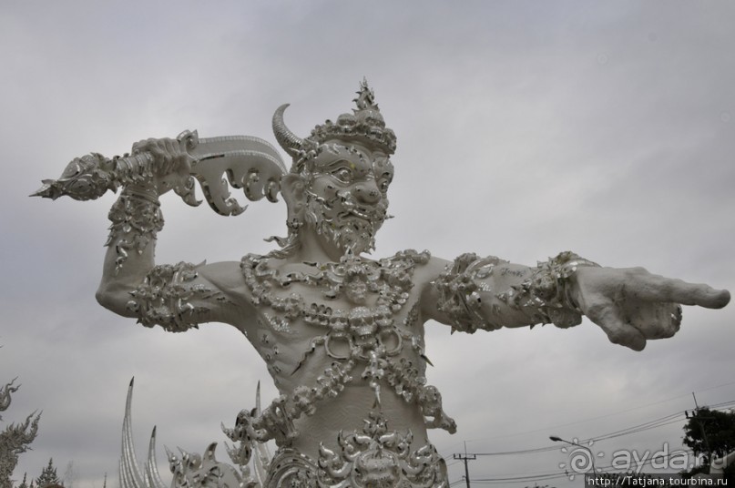 Белый храм Wat Rong Khun