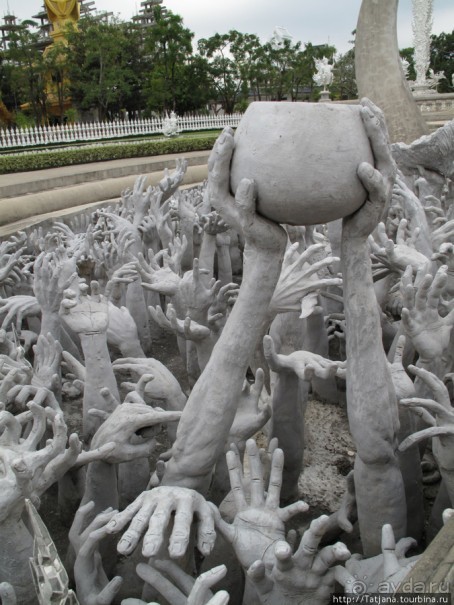 Белый храм Wat Rong Khun