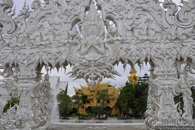 Белый храм Wat Rong Khun