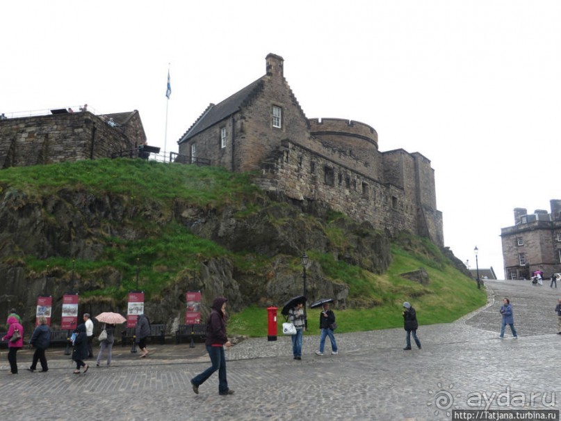 Посетить замок и прислониться к стенам средневековья