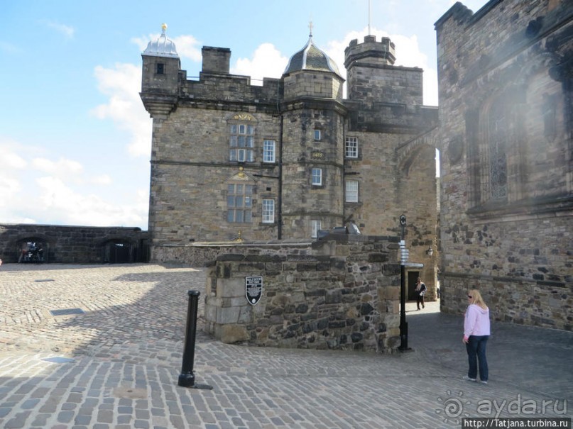 Посетить замок и прислониться к стенам средневековья