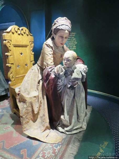 Посетить замок и прислониться к стенам средневековья