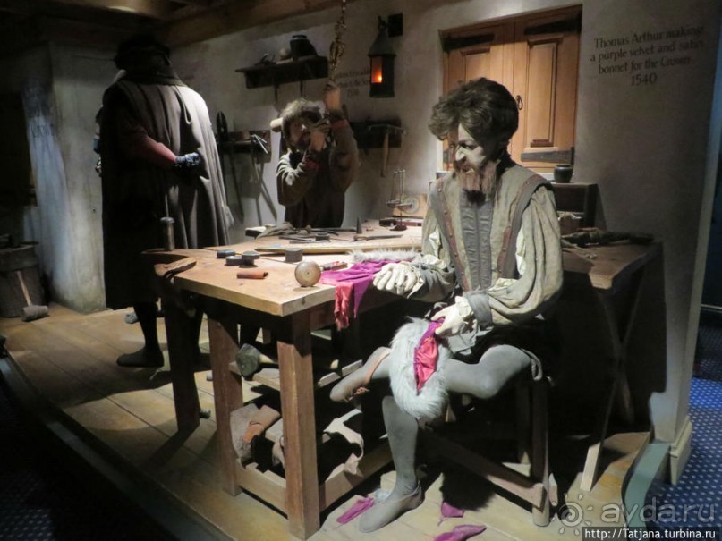 Посетить замок и прислониться к стенам средневековья