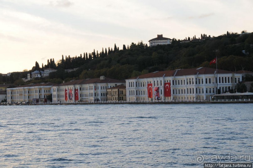 Путешествие по Босфору на кораблях или лодках
