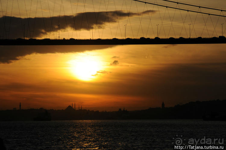 Путешествие по Босфору на кораблях или лодках