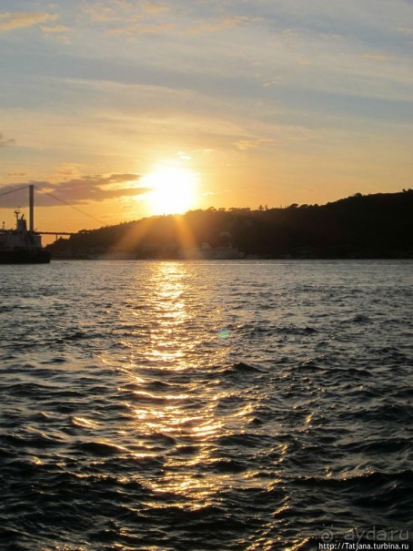 Путешествие по Босфору на кораблях или лодках