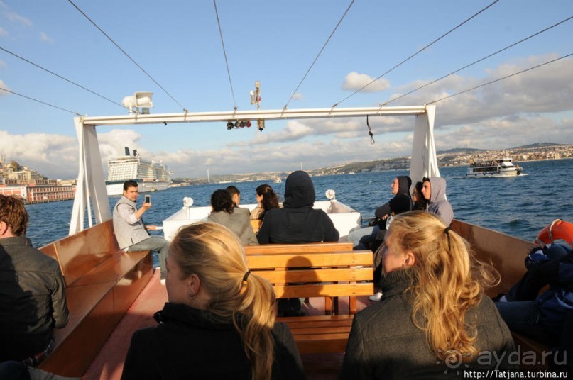 Путешествие по Босфору на кораблях или лодках