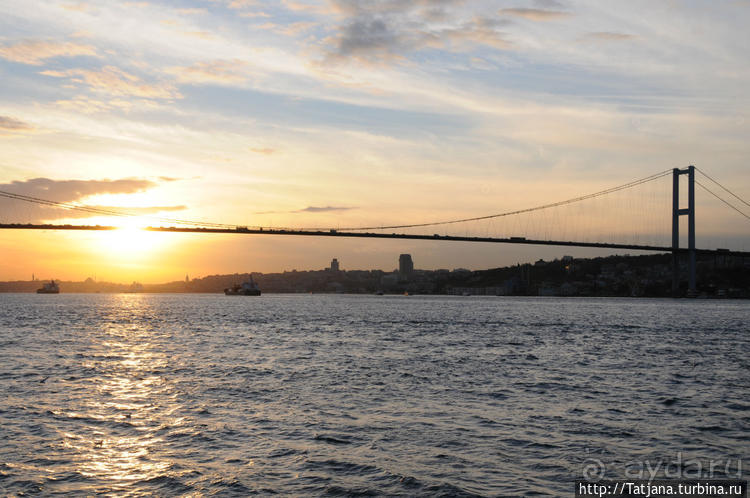 Путешествие по Босфору на кораблях или лодках